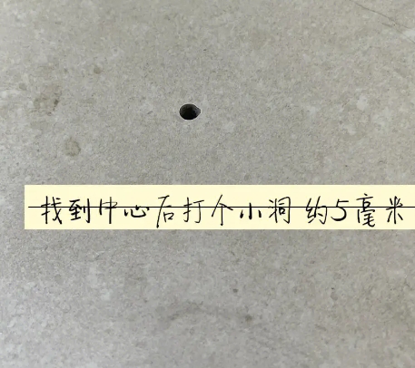 平湖瓷砖空鼓维修公司专业解答在瓷砖铺贴过程中，如果砂料搅拌不均匀，将会带来以下问题